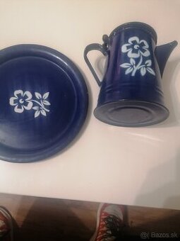 Predam konvicu aj podnosom