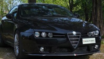 Predný čierny nárazník Alfa Romeo Brera / Spider