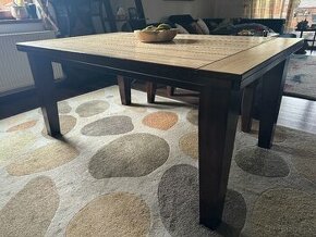 jedálenský stôl drevo