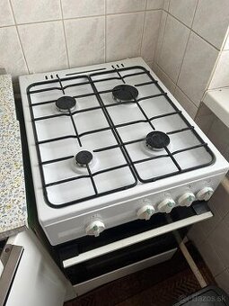 Predam elektricky Sporak Mora vsetko funkcne