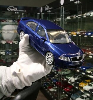 Predam model Skoda Octavia 2 RS 1:18 Otto