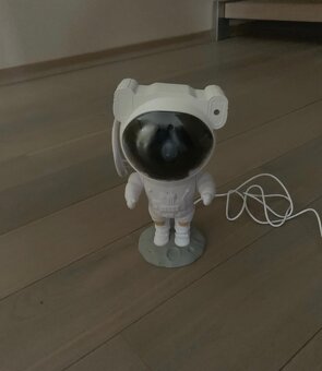 LED projektor Kozmonaut