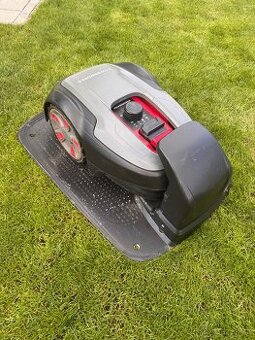 Roboticka kosacka Powerworks P5