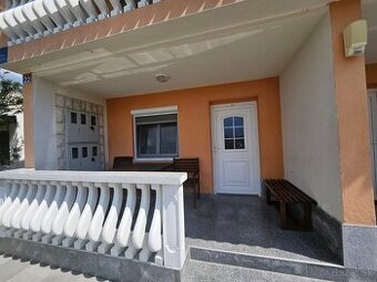 2 izbový apartmán v Chorvátsku 100 m od mora.