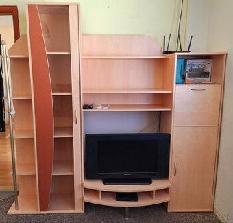 Obývačkova stena vyška 194cm a dĺžka 200cm