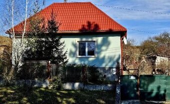 Predaj rodin. domu iba 50 m od známeho kúpaliska v Santovke