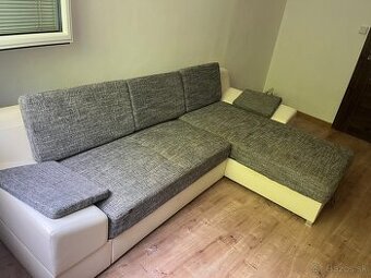 Rozkladací gauč s uložným priestorom