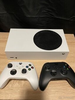 Xbox series s + 2 ovládače