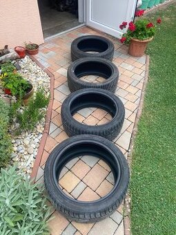 Zimné 245/40 r18 hankook