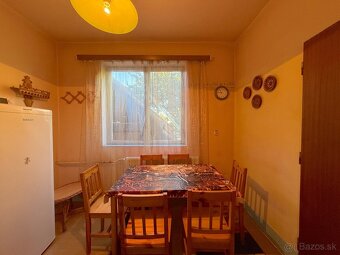 Rodinný dom s veľkým pozemkom - Veľké Ludince