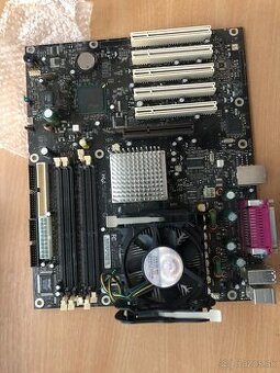 Predám 2x socket 478 dosky