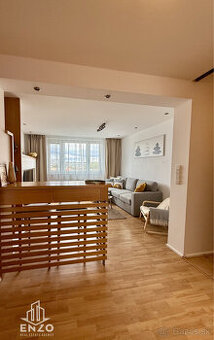 PRENÁJOM: Priestranný 4-izbový byt s výhľadom na hrad v cent