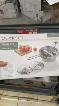 Pasírovač na ovocie a zeleninu.