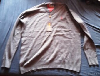 Predám úplne nové nepoužívané značkové pulóvre veľkosť XXL: - 1