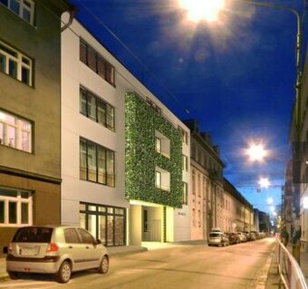 Prenajom garazoveho statia v centre