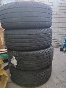 Michelin Primacy 4 235/50 R19