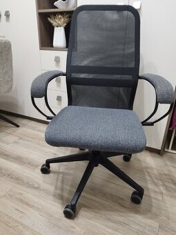 Kancelárska stolička