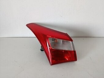 svetlo LZ hyundai i30 HB 60€