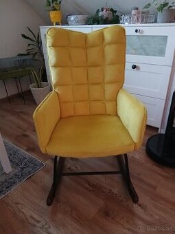Predam zlte hojdacie kreslo