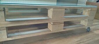 Konferenčný stolík