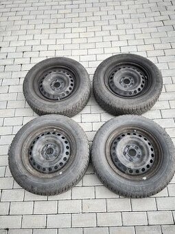 Plechové disky r16 so snímačom tlaku Nissan + zimné gumy