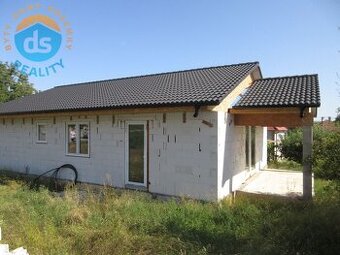 Na predaj rozostavaný 4 izb. bungalov, 532 m2, Veľké Ripňany