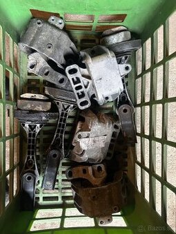 Drziaky motora prevodovky silentblok