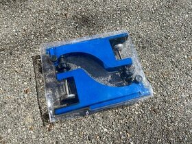 Držiaky na stolno-tenisovú sieť