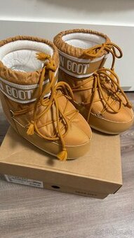 Moon Boot