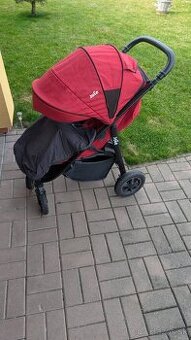 Predám červený sportovy kočík Joie