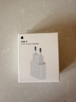 Apple adaptér na nabíjanie iPhone
