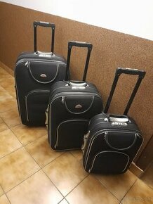 Trojdielna sada cestovných kufrov