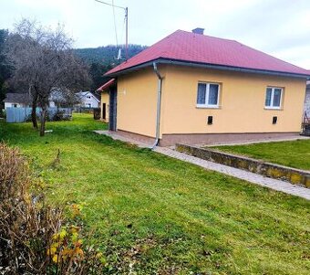 REZERVOVANÝ-Rodinný dom s krásnym pozemkom 1.329 m²