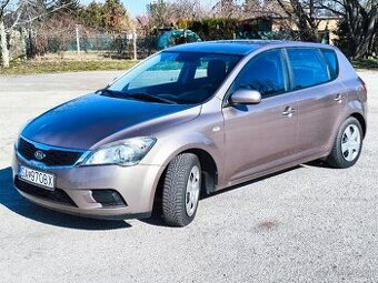 KIA ceed 1.4i 1.majitel