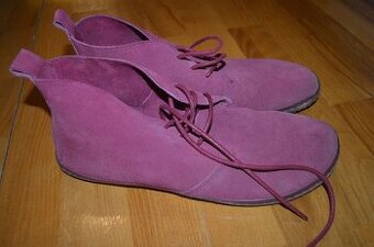 predam krasne kozene topanky Vivobarefoot