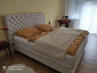 Manželská posteľ