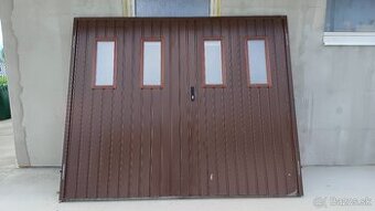 Dvojkrídlová brána