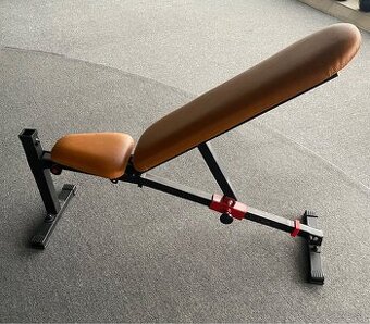 Polohovateľna lavička