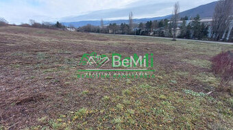 Predaj veľký stavebný pozemok v obci Malé Kršteňany