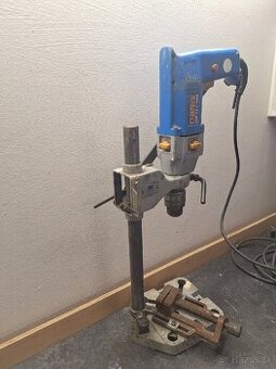 Vŕtačka so stojanom