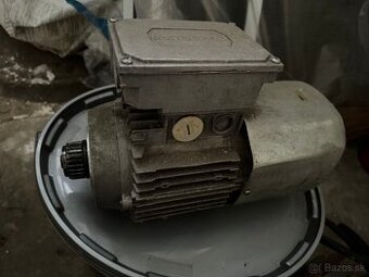 Predám elektromotory viacej druhov - 1