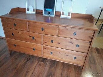 Komoda z masívu