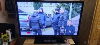 Predám TV Samsung UE40D5000•