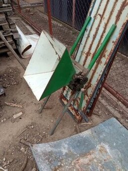 Predám mlynček na hrozno.