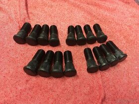 Štyfty (šróby) kolesa škoda 1000MB -135