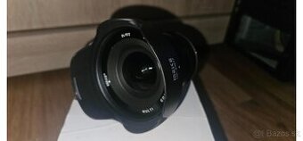 ultraširoký objektiv meike mikro 12mm f2.8 canon