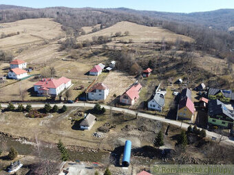 Dom s veľkým pozemkom (27 árov)  v Poloninách - Nová Sedli