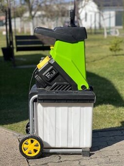 Drvič konárov Fieldmann