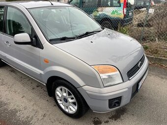 Predám Ford fusion 1.4 benzín 2011