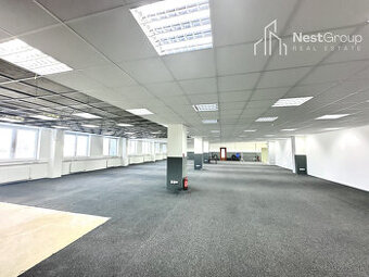 VEĽKÝ OPEN SPACE 620 m2/PARKOVANIE V UZAVRETOM AREÁLI,BA II.